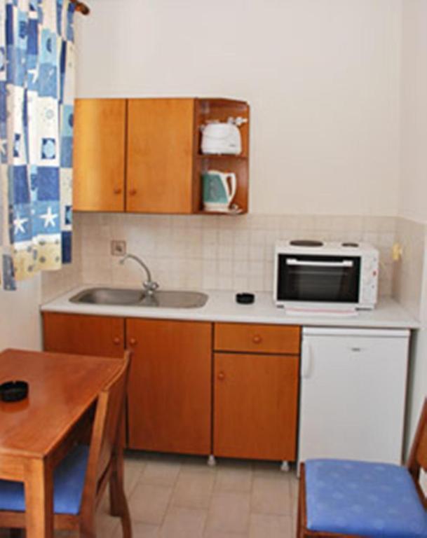 Ferienwohnung Red Rose Garden Planos Zimmer foto